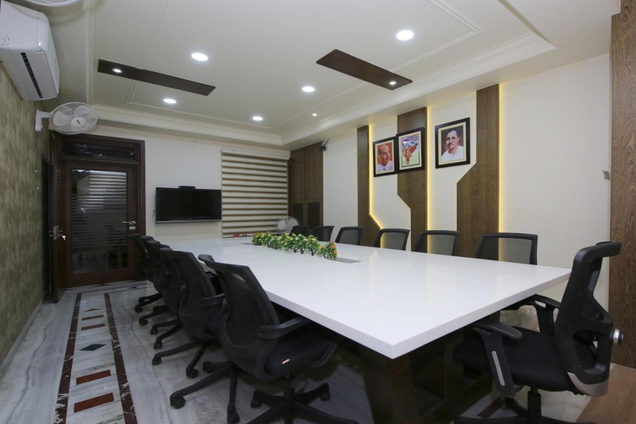 Capital O 36691 Hotel Aashirwad Inn Jabalpur Eksteriør billede