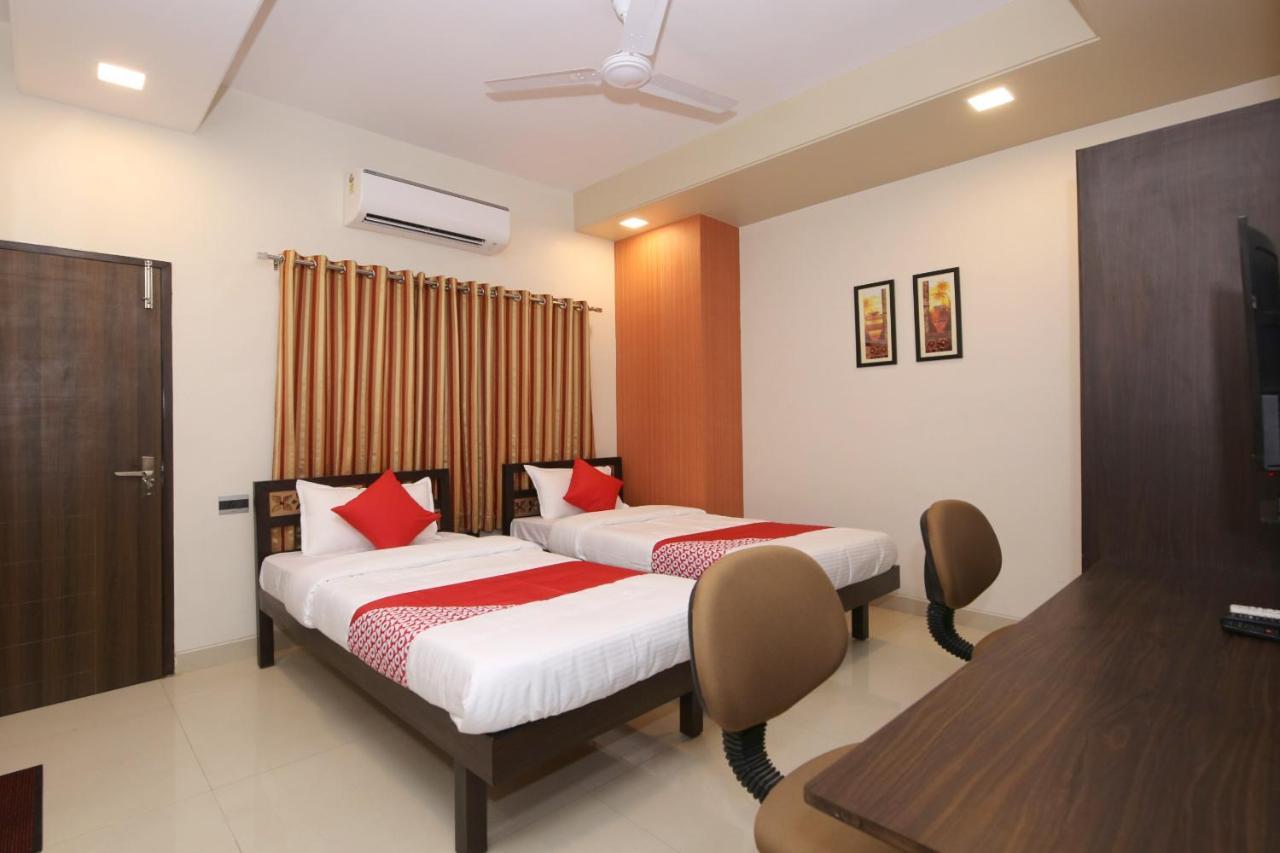 Capital O 36691 Hotel Aashirwad Inn Jabalpur Eksteriør billede
